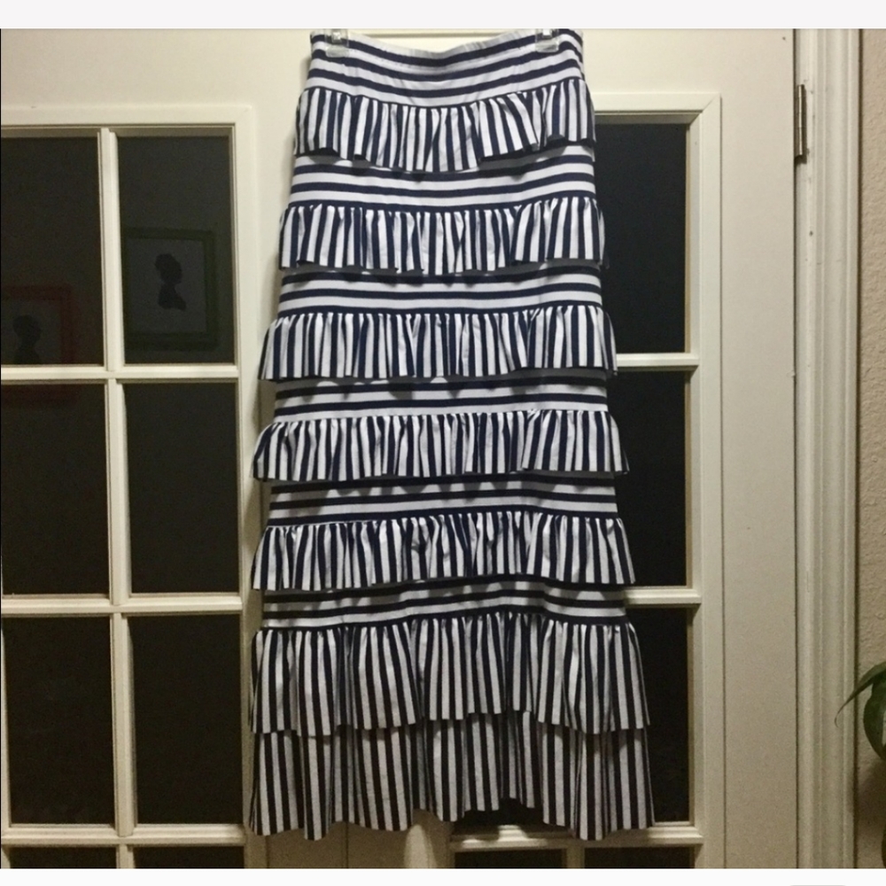 Ruffled skirt